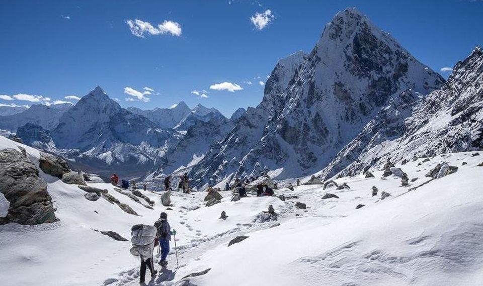 Ama Dablam and Cholatse