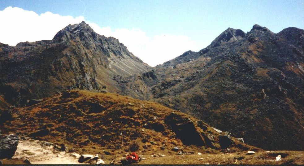 Laurebina Pass from Gosaikund