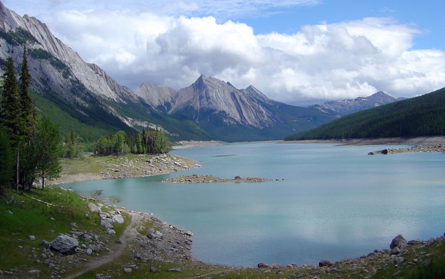 Medecine Lake, Jasper National Park, Alberta, Canada