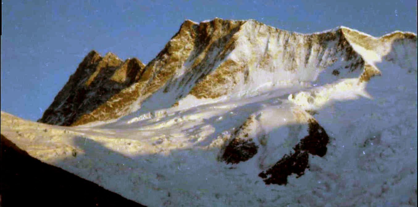 Finsteraarhorn from the Schreckhorn