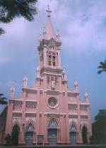 Danang_cathedral.jpg