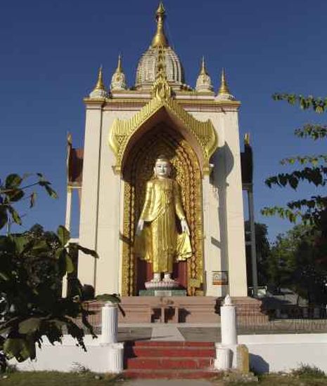 Four Figures Paya at Bago / Pegu in Myanmar ( Burma )