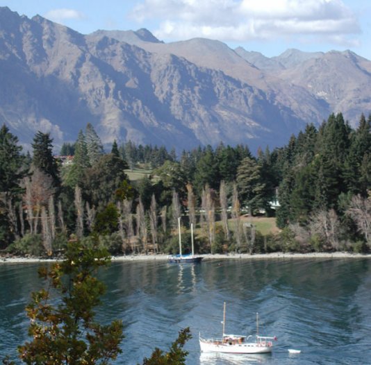 Lake Wakatipu in South Island of New Zealand