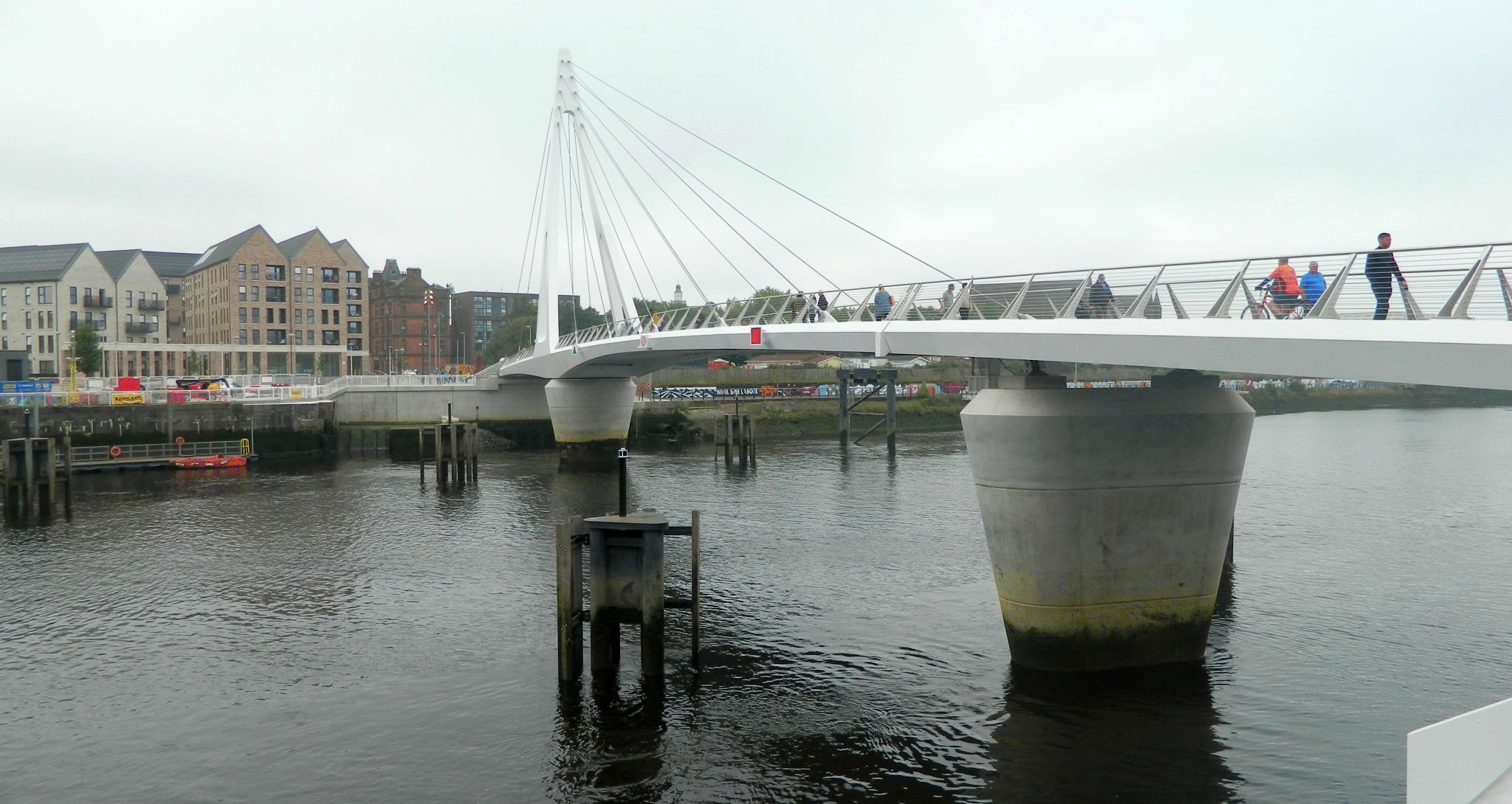 Bridge over River Clyde from Govan to Partick