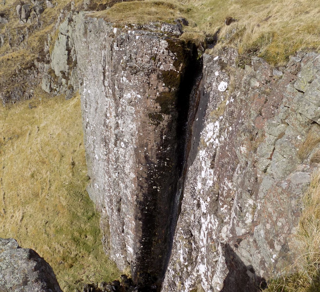 Jenny's Lum in the escarpment of the Campsie Fells