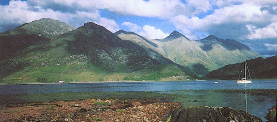 Five Sisters of Kintail - Sgurr na Ciste Duibhe, Sgurr na Carnach, Sgurr Fhuaran