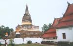 Wat_phra_boromathat_2.jpg