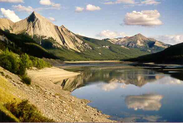 Medicine Lake, Jasper National Park, Alberta, Canada